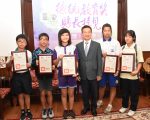 生命在逆境中發光 魏明谷勉勵總統教育獎得獎人
