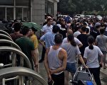 苏州婚纱一条街清理火灾隐患 断商户活路