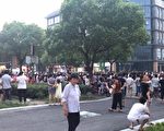 嘉兴人七一前怒砸政府楼 村民述详情