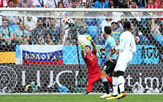 法国2:0胜乌拉圭 隔12年再闯世界杯四强