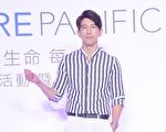 看咘咘與小V寶膩在一起吃醋？修杰楷幽默回應