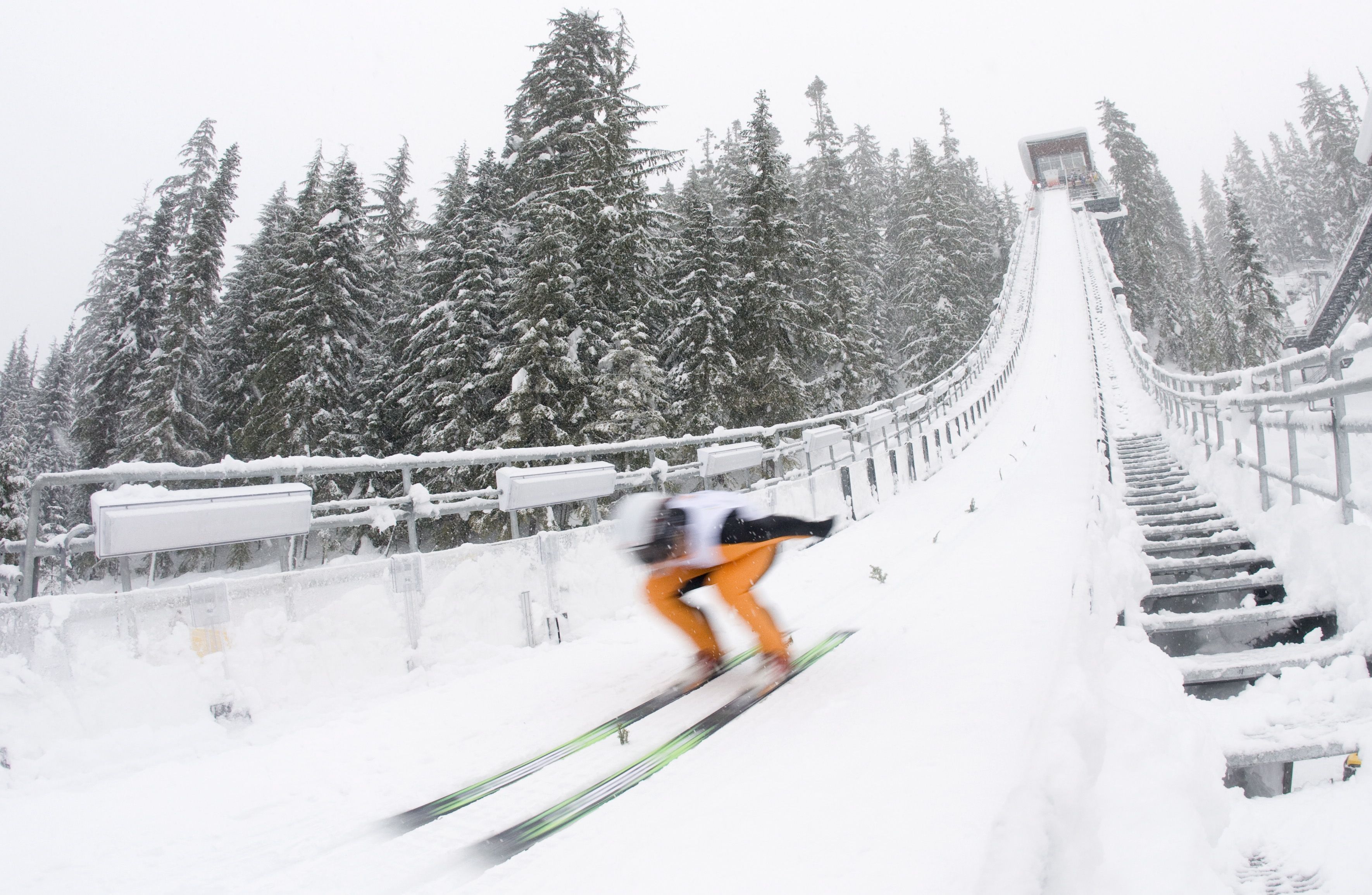 Прыжки с трамплина на лыжах сегодня результаты. Уистлер-Блэккомб трамплин. Трамплин Ванкувер. Современные лыжные комплексы. Трамплин для детей в КАЛГАР.