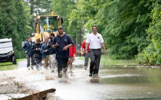 紐約14縣市進入洪水緊急狀態   庫默籲民眾做好防範