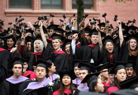 美國常春藤名校之一哈佛大學日前被控招生時歧視亞裔學生。