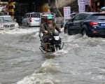 摩羯登陆浙江送巨浪豪雨 三台风围陆 雨不停