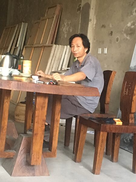 大陆人权艺术家王鹏和他老家平谷的画室。（王鹏提供）