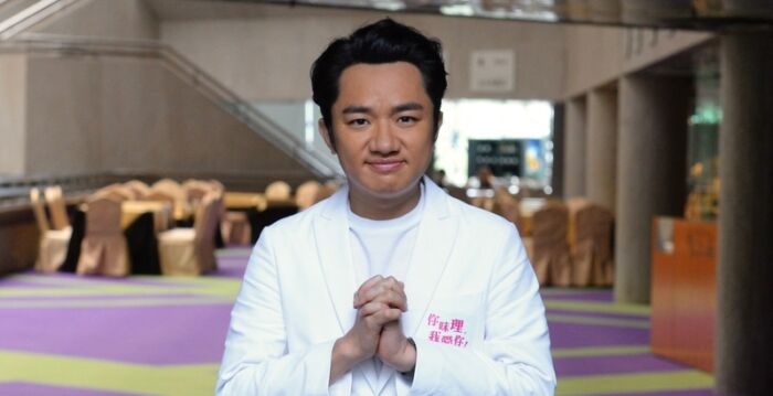 友人命丧宏福苑大火 王祖蓝忆述内心煎熬过程