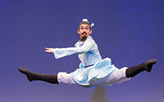 组图：中国古典舞大赛初赛青年男子组风采