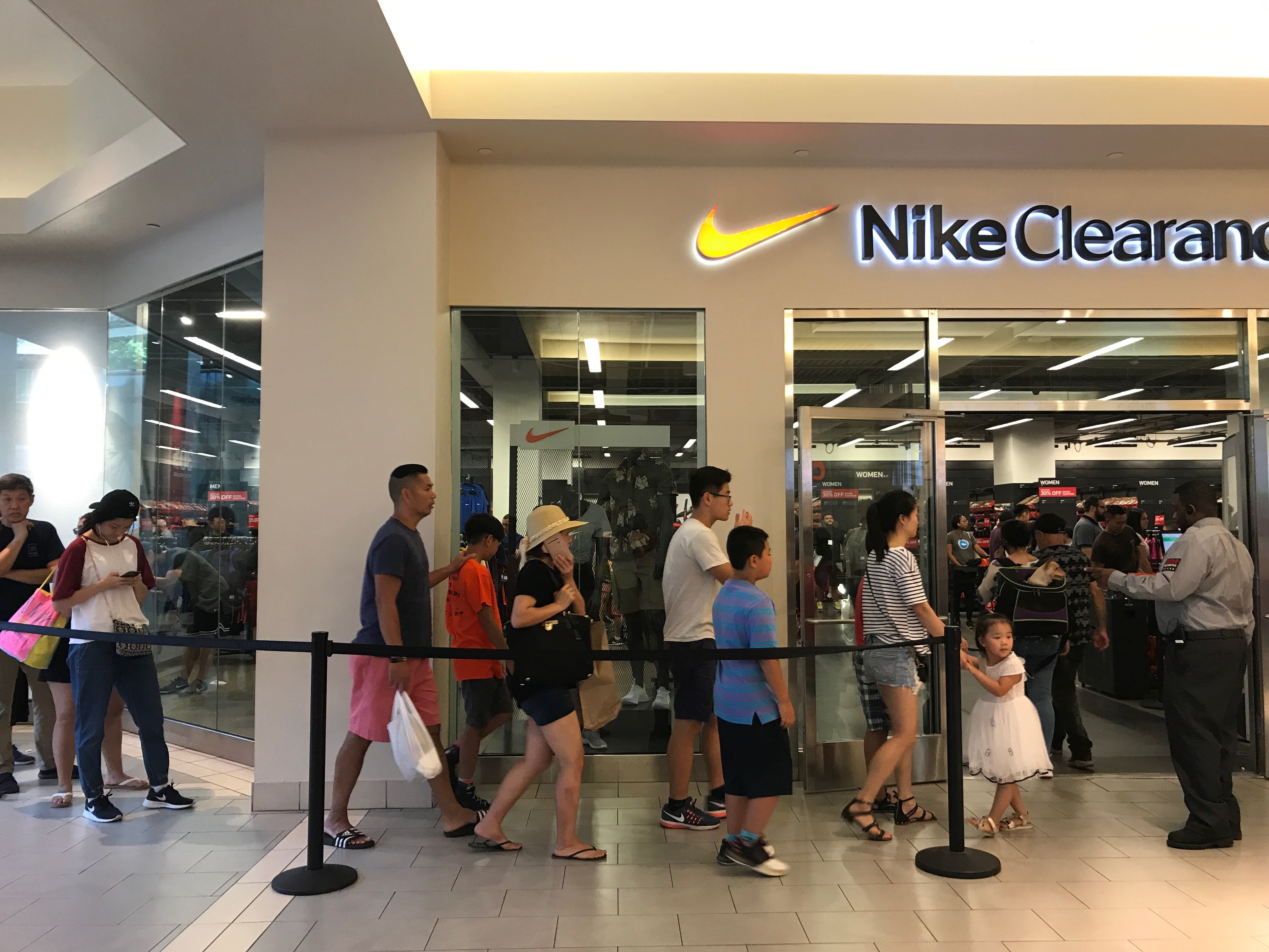 nike outlet skyview