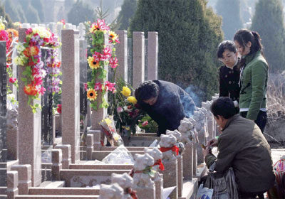 江蘇強推火葬 村民被迫交骨灰保證金