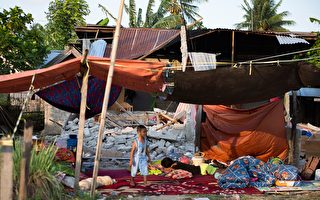 印尼强震引发海啸 掀6米巨浪 832人遇难