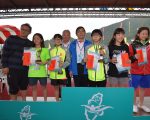 山竹外围环流来搅局  万人泳渡延迟2小时