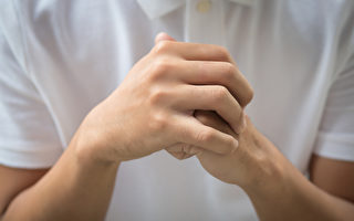 手指掰得咔咔響 會得關節炎嗎？