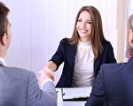“方形”身材更易获得信任？