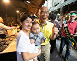 市場掃街  蘇貞昌：選對人會做事才能讓新北幸福