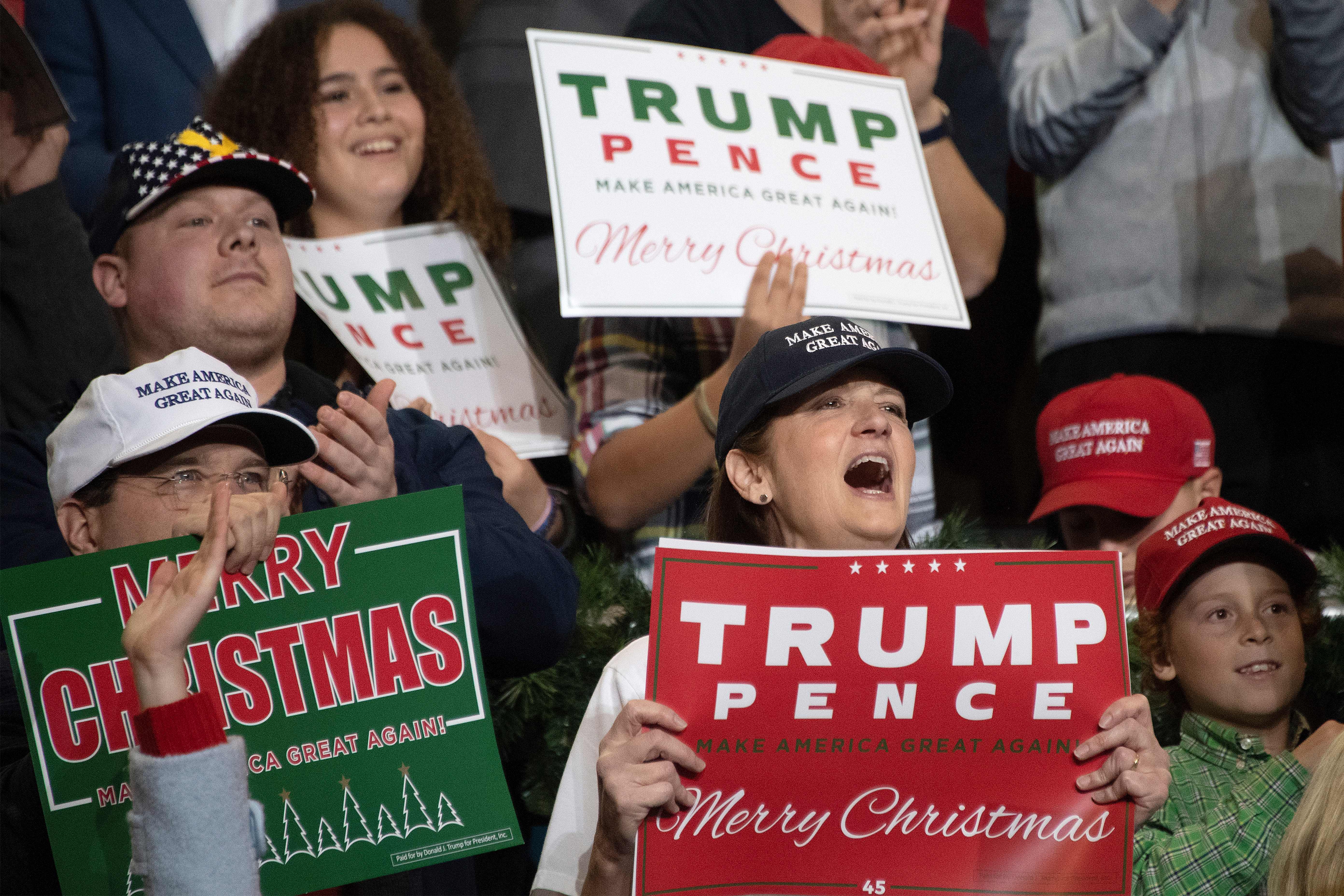 參與集會的支持者。(JIM WATSON/AFP/Getty Images)