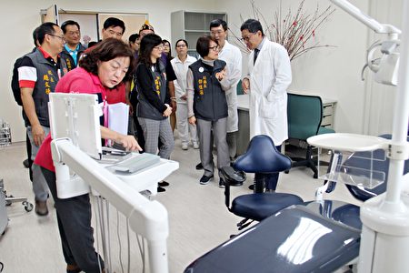 海青牙科診療室，11月19日進駐海青老人養護中心。