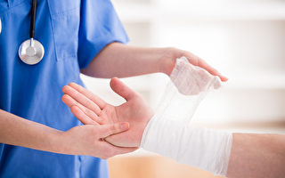 男子手指復位仍疼痛 醫：最佳治療是職能治療