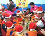 米罗幼儿园大小天使报佳音  为孤老齐报佳音
