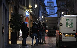 法国圣诞市场附近传枪声 2死13伤 枪手在逃