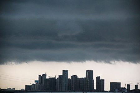 张林：中国经济或面临雪崩