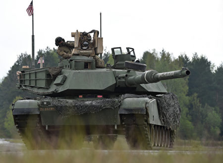 美國總統川普在2018年最後一天，簽署《亞洲再保證倡議法》（ARIA），條文重申美國應定期對台出售防禦性武器。圖為美國M1A2坦克。