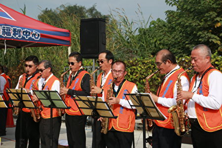 虎尾东区扶轮社萨克斯风爱乐团带来的精彩的音乐演奏。