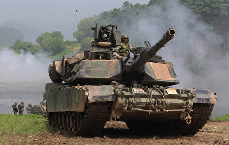 美國總統川普在2018年最後一天，簽署《亞洲再保證倡議法》（ARIA），條文重申美國應定期對台出售防禦性武器。圖為美國M1A2坦克。