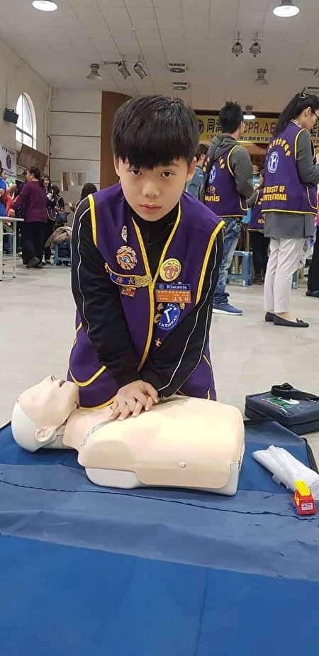 小朋友學CPR
