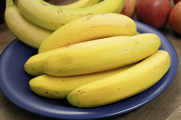 香蕉可以減少體內水分滯留，幫助身體排毒。