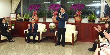 邱奕胜议长感谢台南同乡会近40年来在桃园的付出与帮忙。