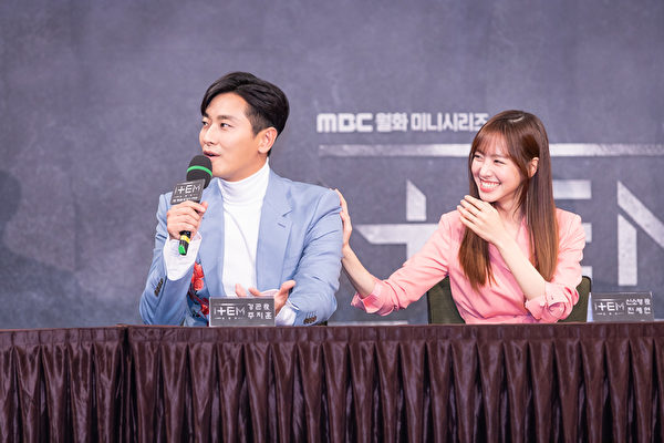 Ju Ji Hoon and Jin Se-yeon