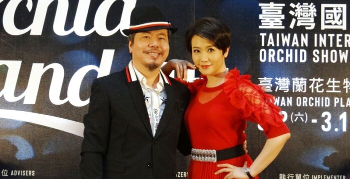 网路直播拼业绩 寇乃馨声带水肿致声哑2年