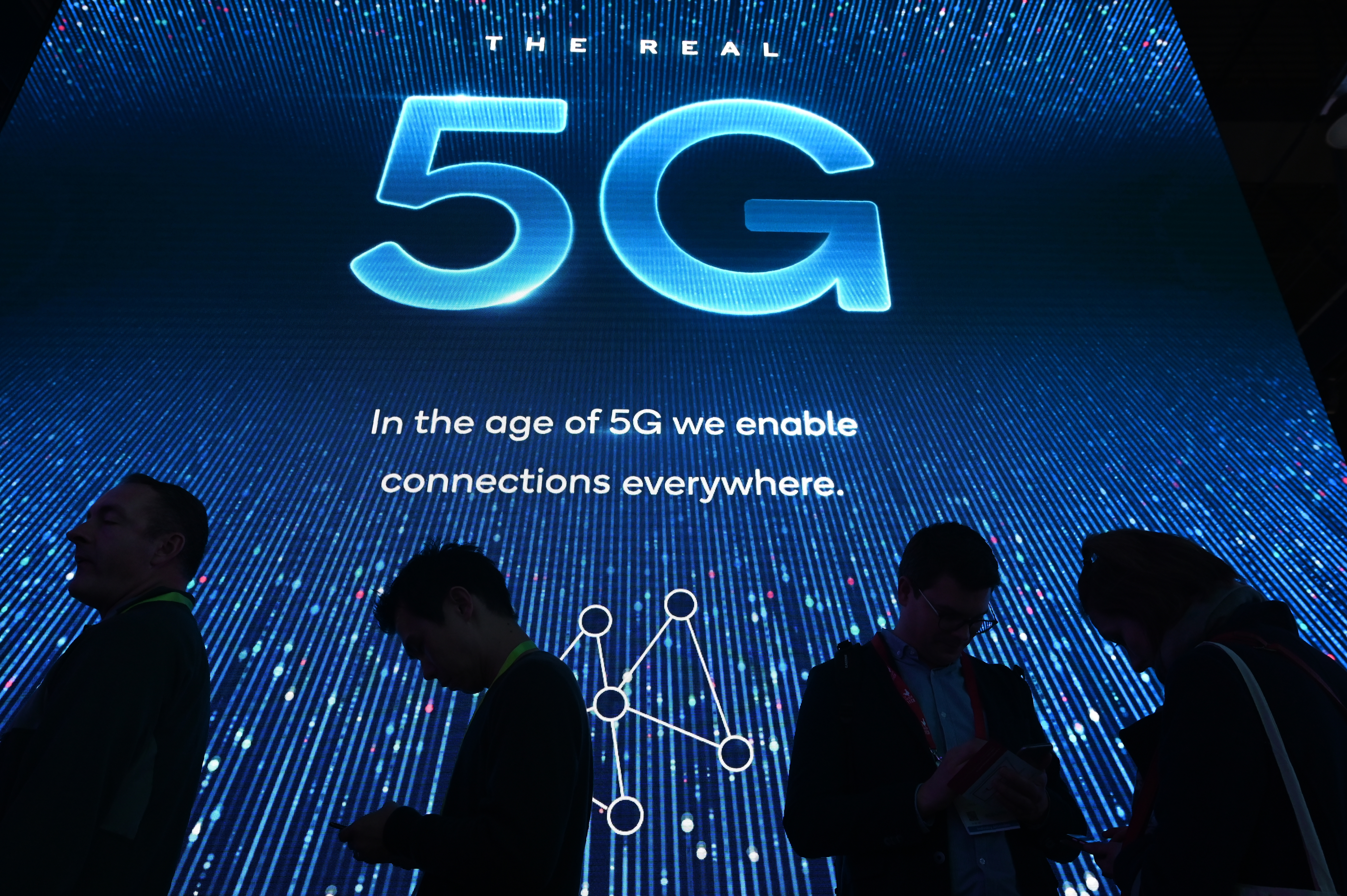 5G蜂窩連接將比目前可用的最快LTE速度快得多。(Robyn Beck/AFP)