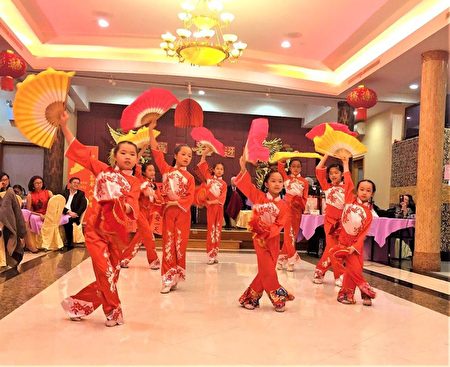 史丹顿华人协会日前在布碌崙举办2019年春宴，当晚节目丰富、气氛温馨。