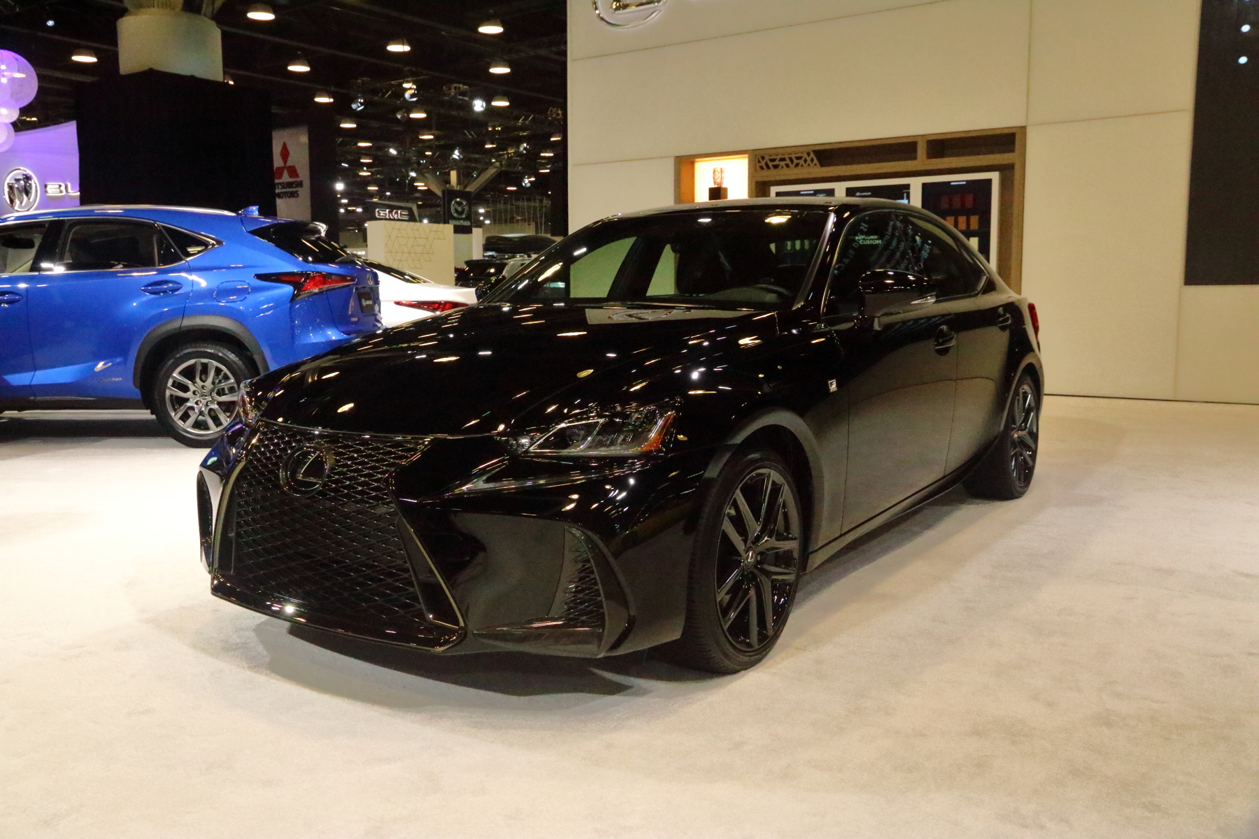 Lexus IS300 Black Line。〈李奥/大纪元〉