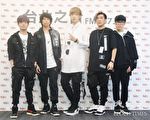 台樂團出道十年嘗壽桃 被DJ祝當「長青樹」