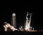SpaceX发射可载人太空舱 美史上重要里程碑