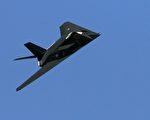 世界第一款匿蹤戰機 美軍F-117飛越死亡谷