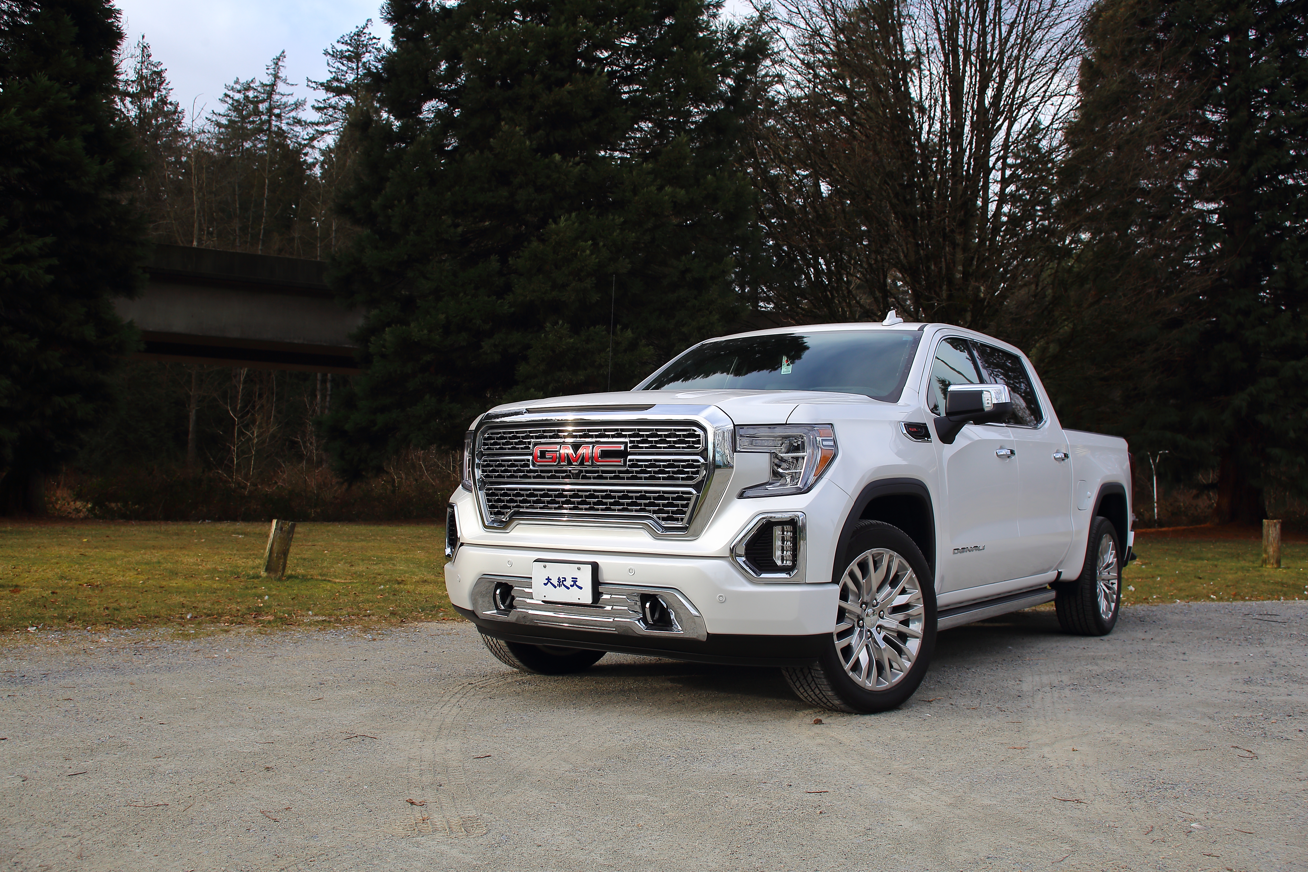 GMC Sierra Denali。(李奥/大纪元)