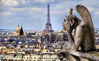 巴黎圣母院人气最高的“怪物界沉思者”——“思提志”（Stryge）。(JeniFoto/shutterstock)