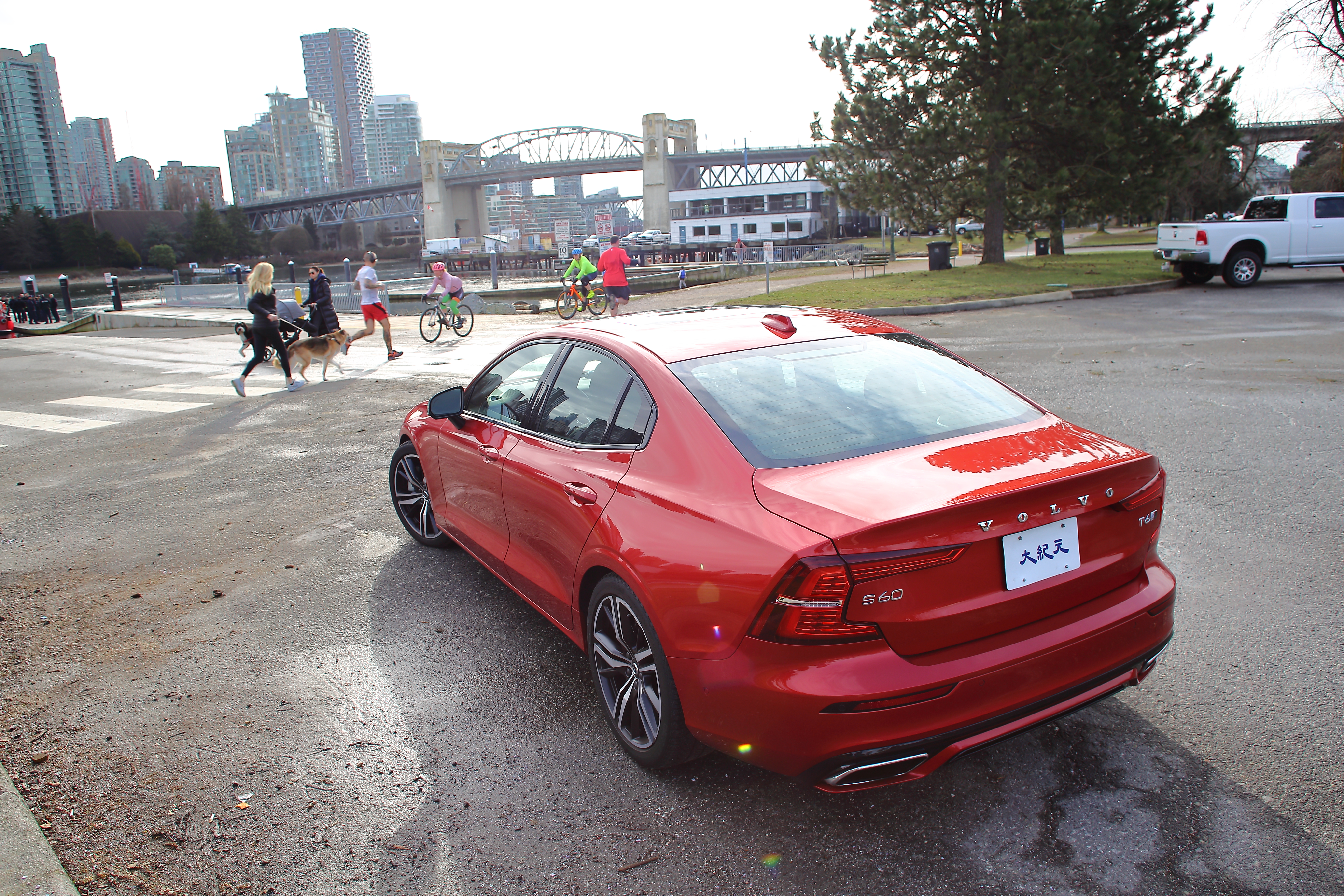 2019 Volvo S60 R-Design。〈李奧/大紀元〉