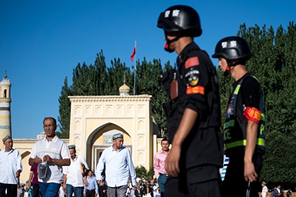 新疆当局全面监控民众日常行为被曝光