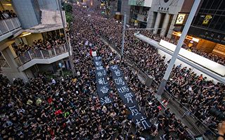 【洛城纪元】香港，民主和专制激战在十字路口