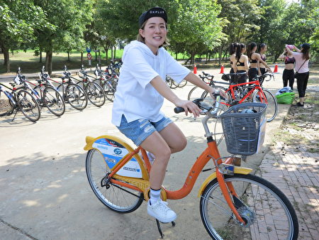 艺人林彦君表示，她骑自行车的经历虽然只有一二年，但是对骑乘的热爱已经到了上瘾的程度。