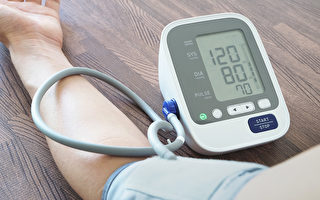 高血压用药需要监测，病人用降压药如有不良反应，应及时告知医生。(Shutterstock)