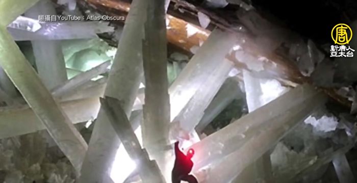 開運方程式】特選綠幽靈共生紫水晶洞JU341(6.2kg紫晶洞) - momo