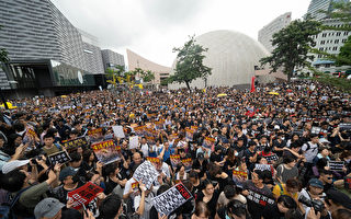 23万人上街反送中 和平抗暴到九龙