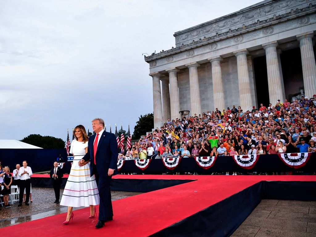 川普和夫人抵达会场。(MANDEL NGAN/AFP/Getty Images)
