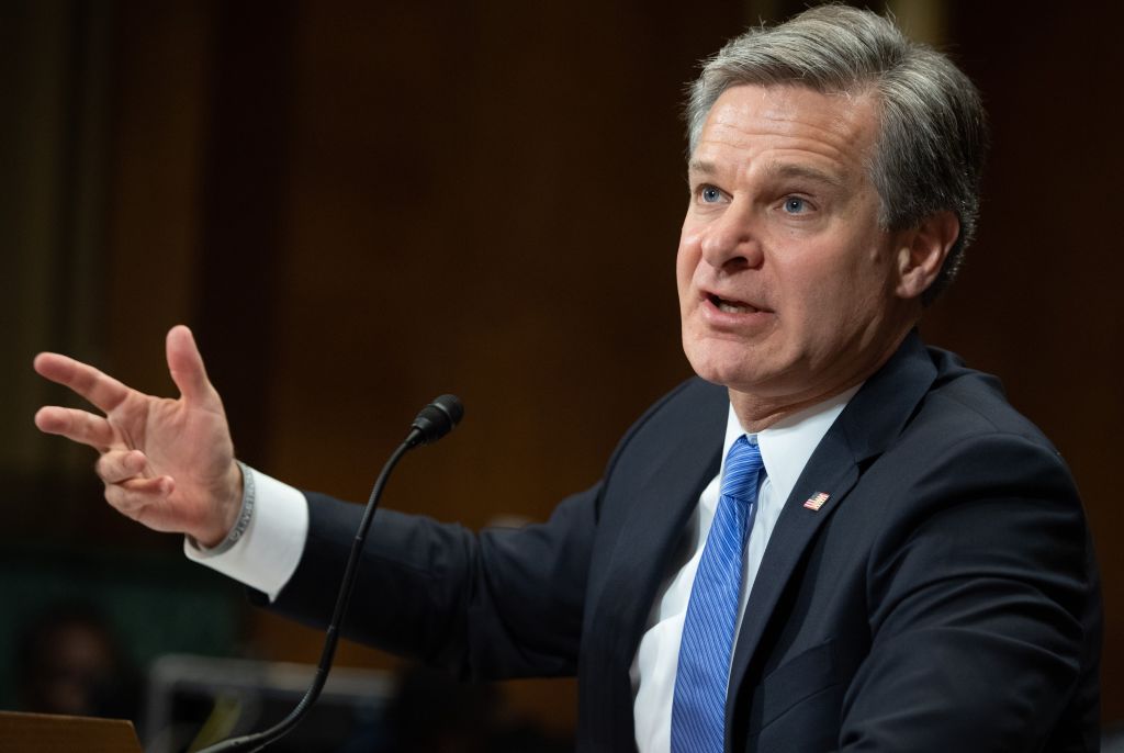 联邦调查局局长克里斯托弗·雷(Christopher Wray)表示:“在情报搜集方面,没有哪个国家比中国(中共)(对美国)构成更广泛、更严峻的威胁。”((Saul Loeb/AFP/Getty Images)
